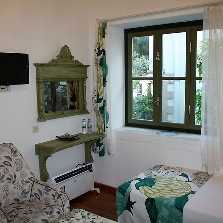 Dalyan Butik Otel Hayat Bahcesi Айвалык Экстерьер фото